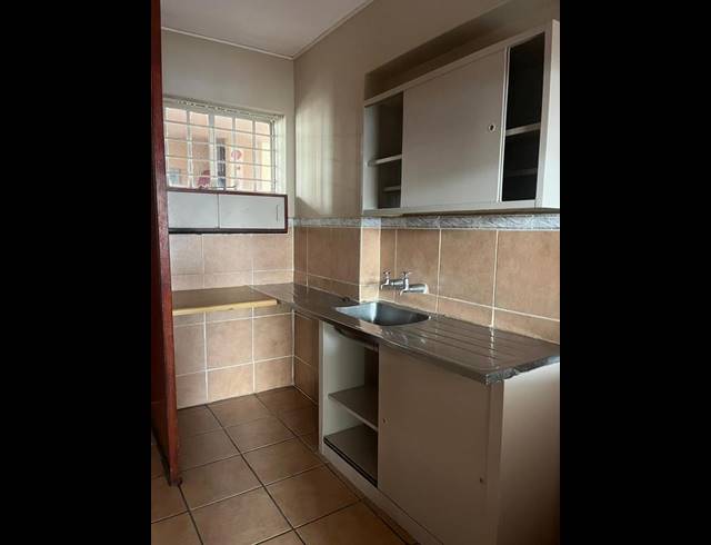 1 BEDROOM APARTMENT FOR SALE IN BRAAMFONTEIN